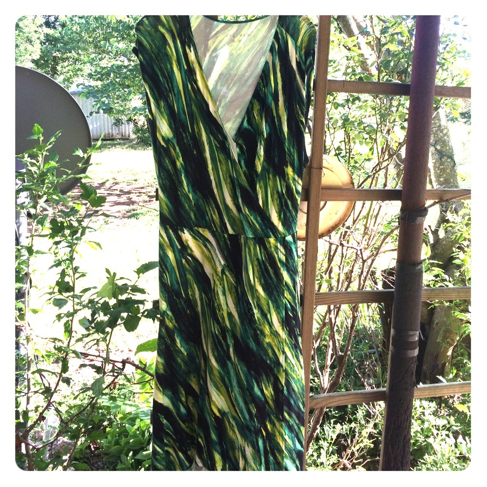 Size X Ava & Viv Green Wrap Dress with Belt